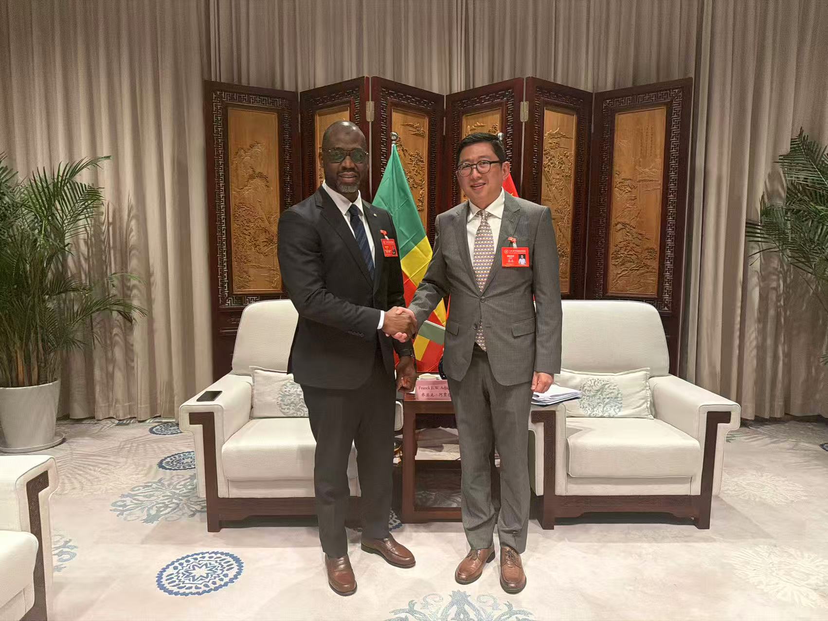 spbo1即时比分足球比分
副院长乔岳教授出席“一带一路”贝宁经贸合作见面会 与贝宁驻华大使交流